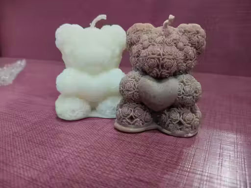 Handcrafted Teddy Bear Rose Candle – Heart Holding Decorative Scented Candle